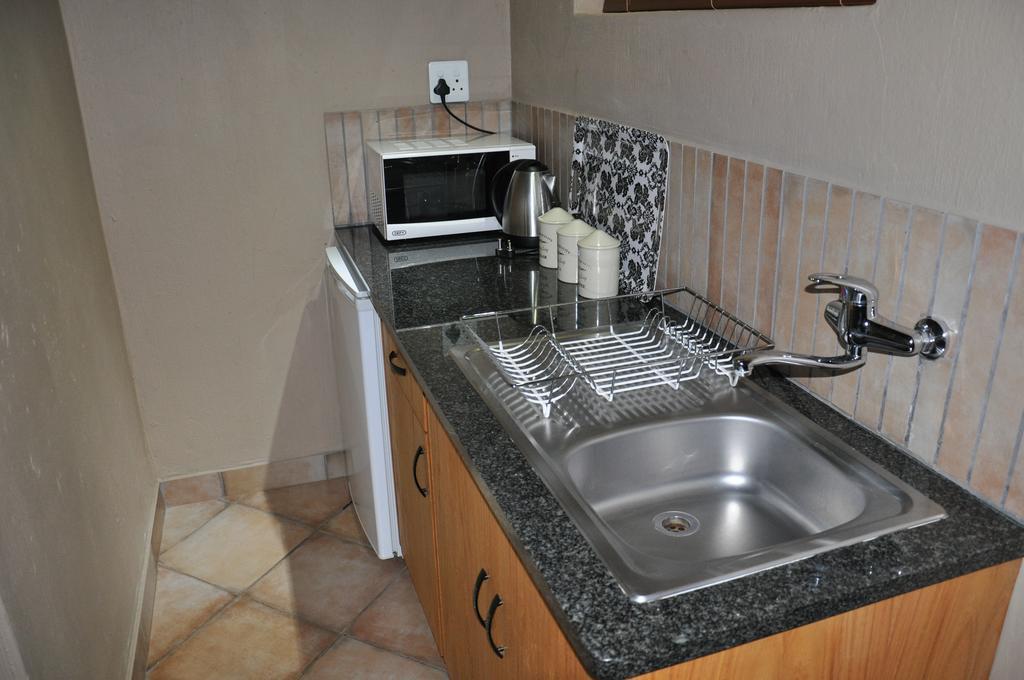 Ukutula Lion Lodge Beestekraal  Phòng bức ảnh