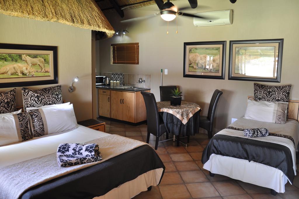 Ukutula Lion Lodge Beestekraal  Phòng bức ảnh