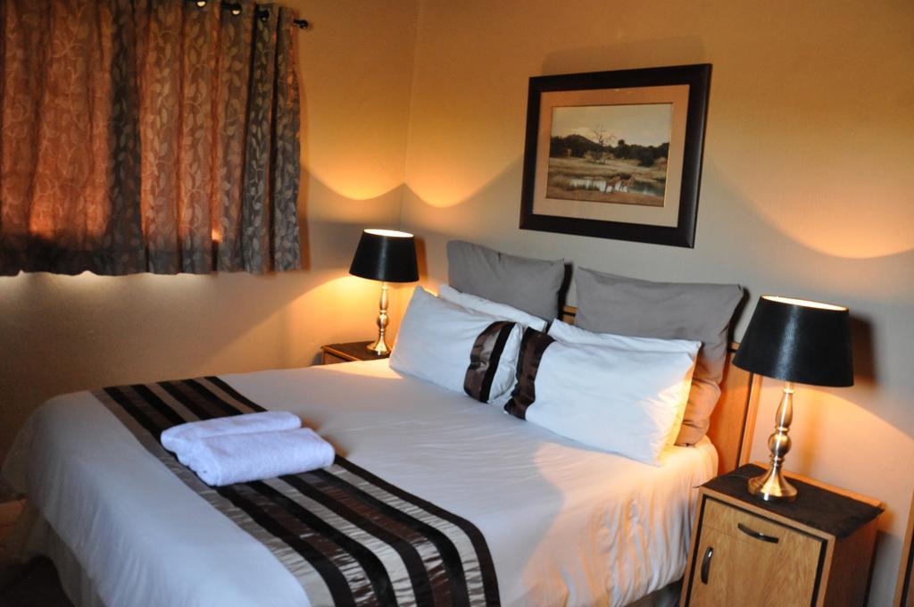 Ukutula Lion Lodge Beestekraal  Phòng bức ảnh